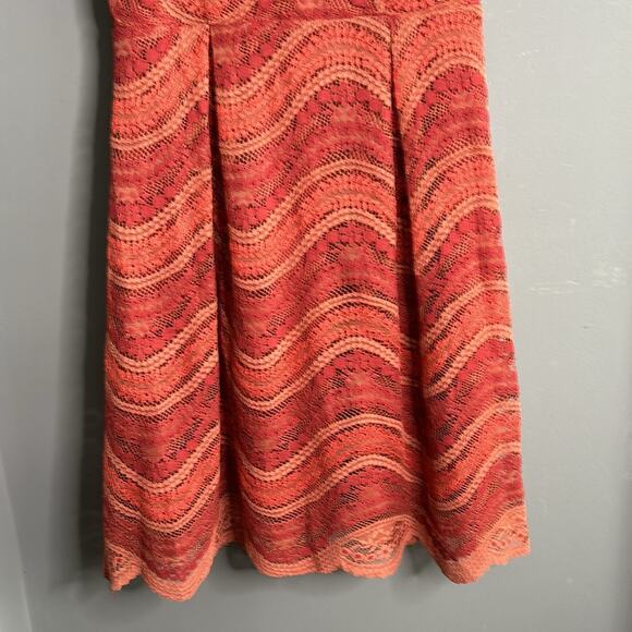 Francesca’s Red Lace Sleeveless Dress Back Zipper Fully Lined Size Small - Picture 3 of 9